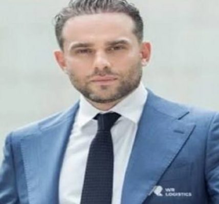 Questions Surrounding the Biography of Wadim Rosenstein, a FIDE Candidate